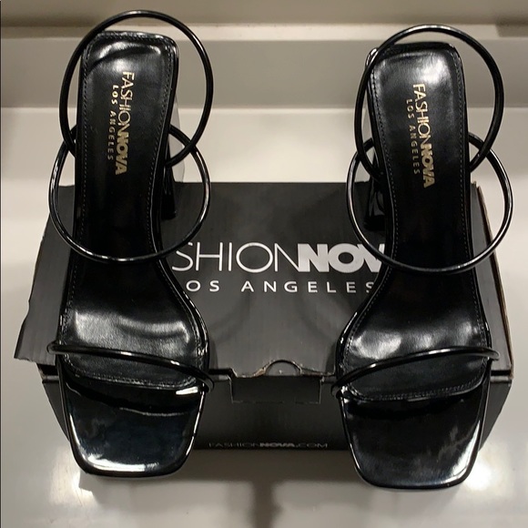 NWT Fashion Nova Black Heel size 9 - Picture 3 of 5